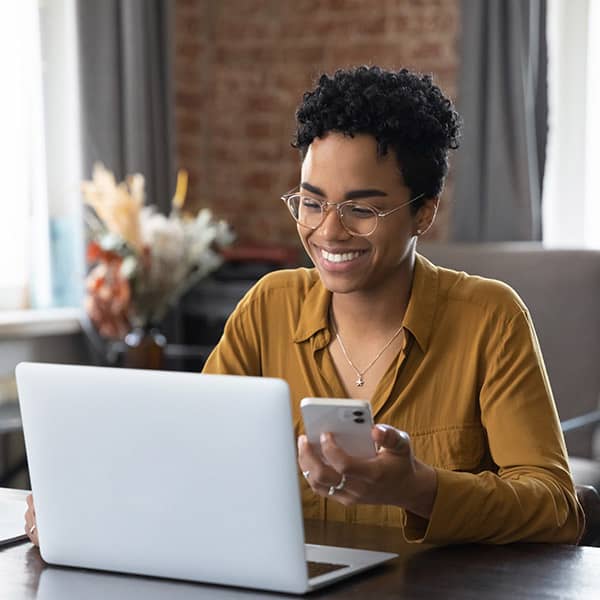 Woman contacting Kenton Chevrolet